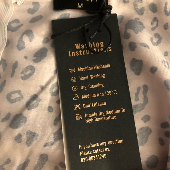 NWT Shiny Pink Animal Print Crop Top. Sz M. - Picture 3 of 3